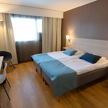Hotel Kivitasku Kaarina Bagian luar foto