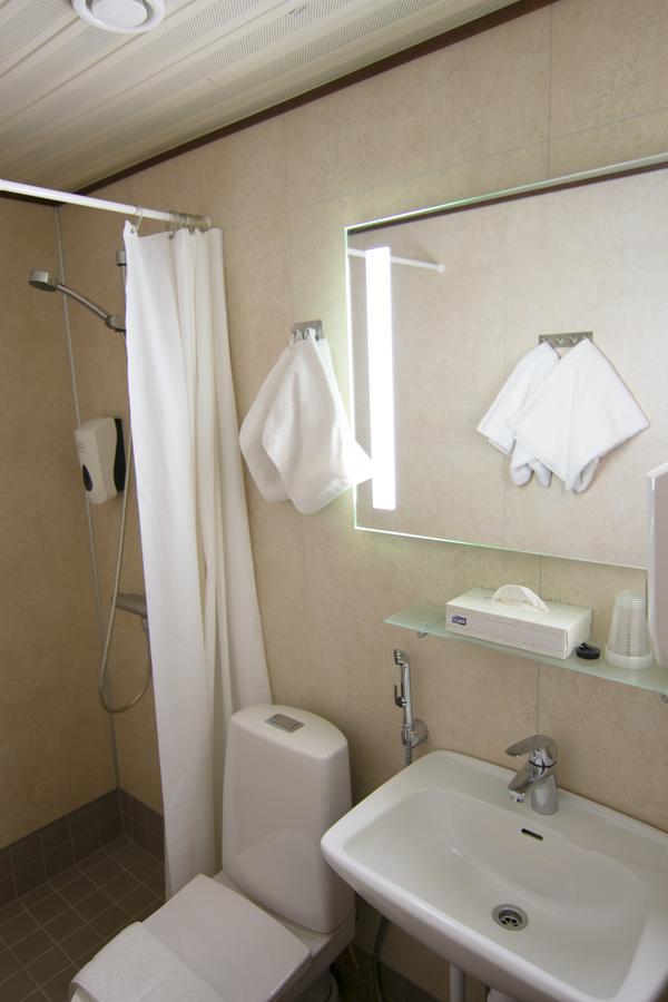 Hotel Kivitasku Kaarina Bagian luar foto