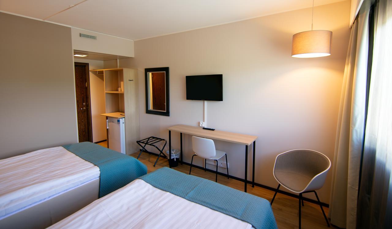 Hotel Kivitasku Kaarina Bagian luar foto