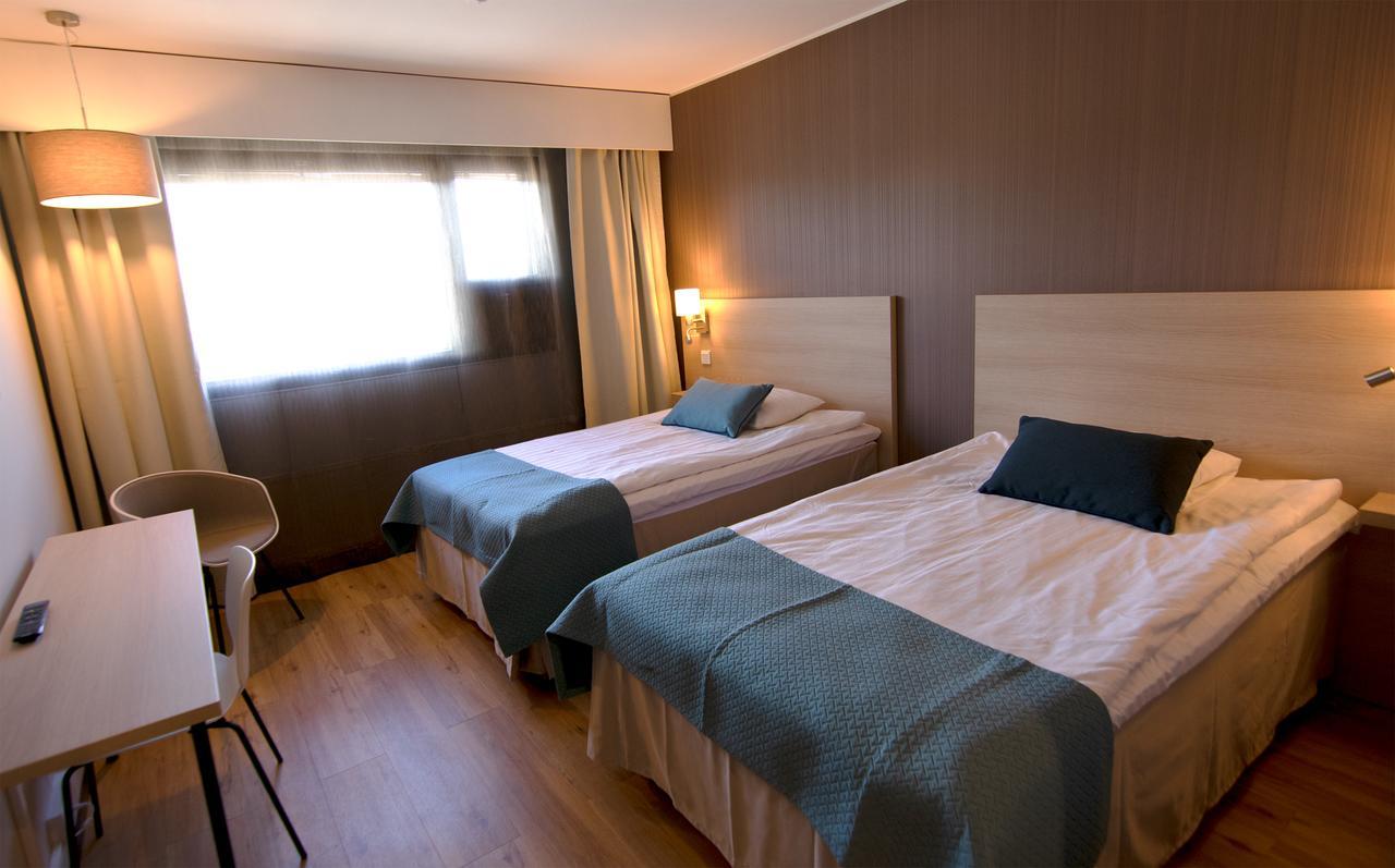 Hotel Kivitasku Kaarina Bagian luar foto