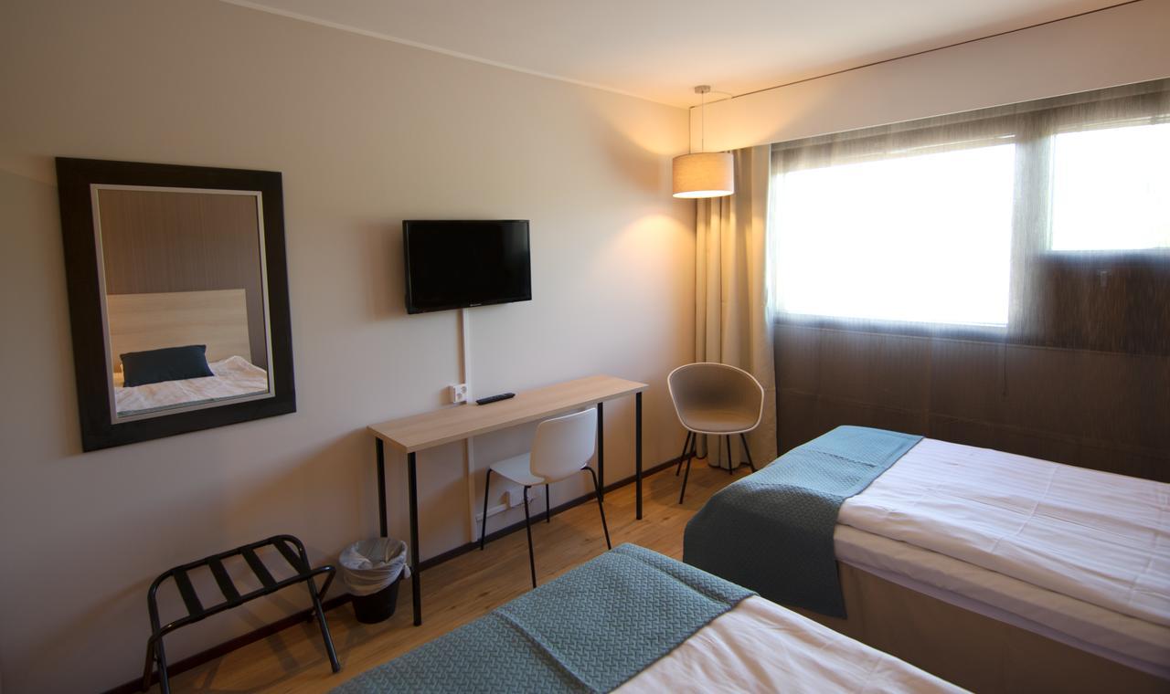 Hotel Kivitasku Kaarina Bagian luar foto