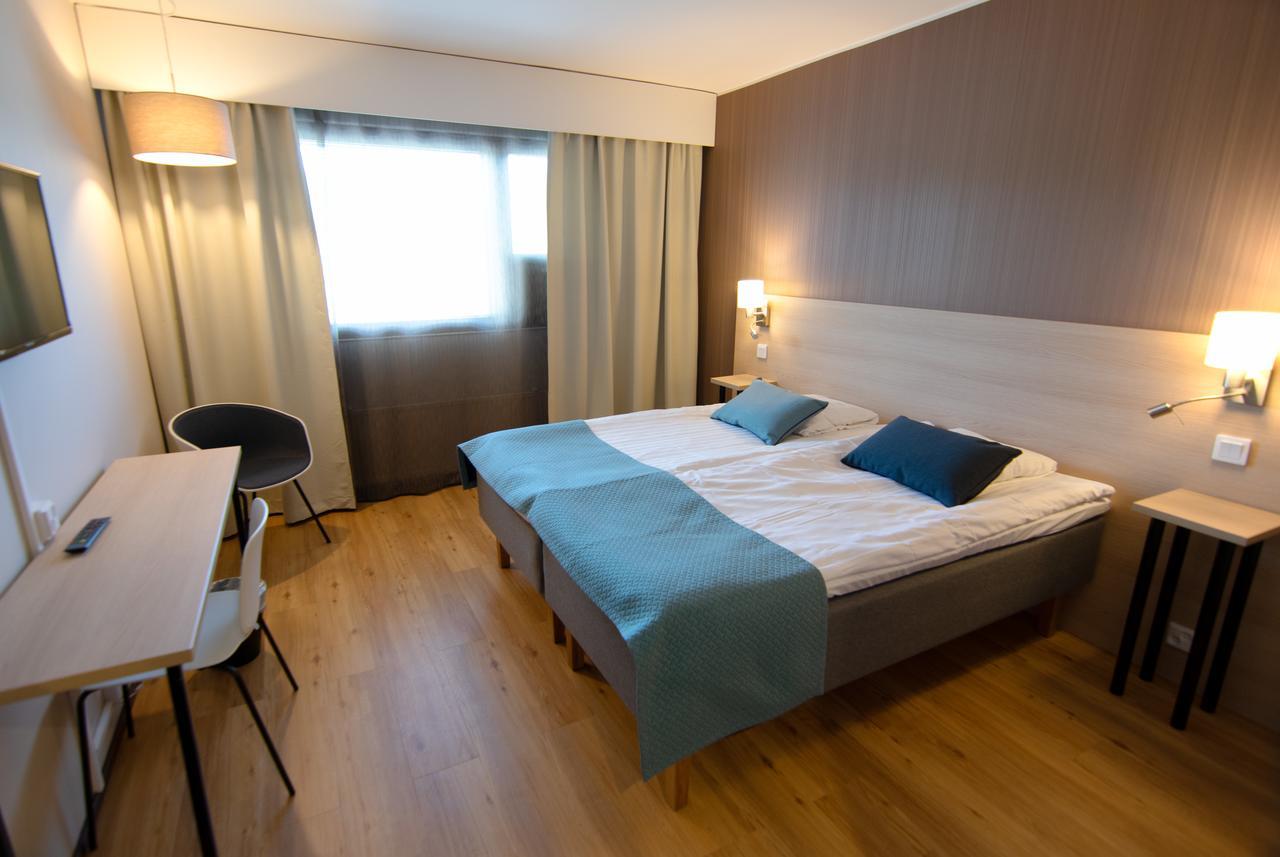 Hotel Kivitasku Kaarina Bagian luar foto