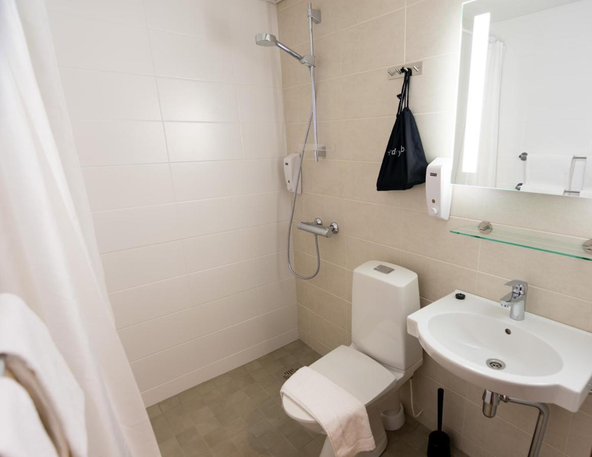 Hotel Kivitasku Kaarina Bagian luar foto