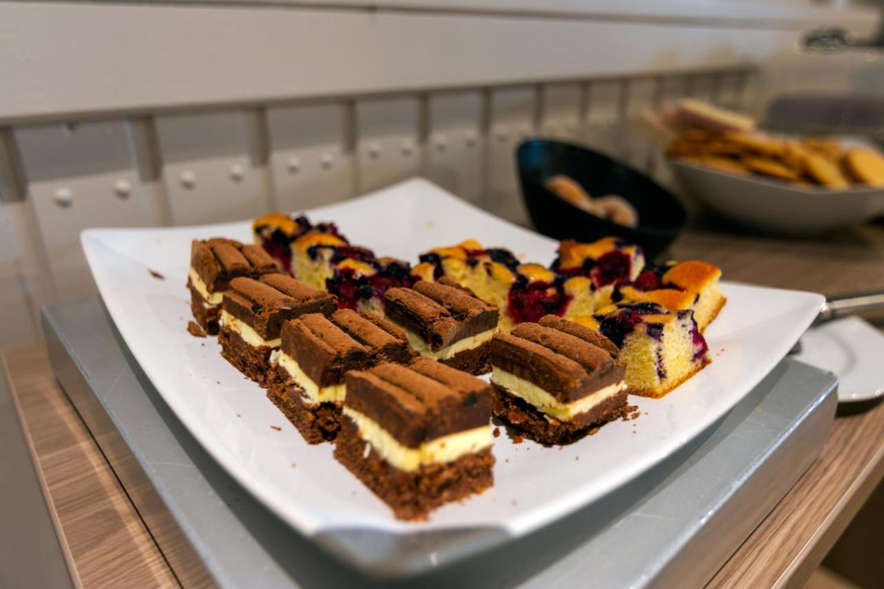 Hotel Kivitasku Kaarina Bagian luar foto